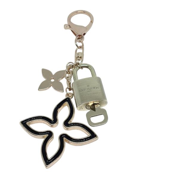 Louis Vuitton Lock & Key Set #314 w/ a Black/Rhinestone Clover Charm Keychain - Picture 5 of 6